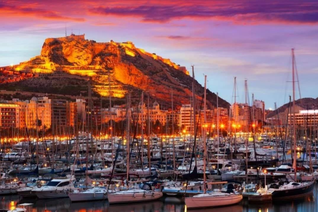 La Casa Morisca Hotel Alicante Bagian luar foto